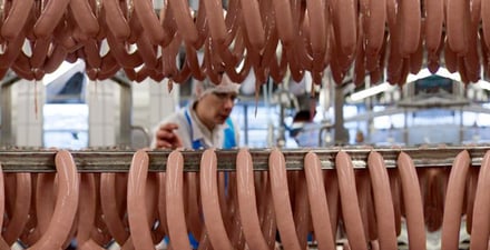 La flexibilité de la location de froid. Coolworld déploie une solution chez un transformateur de viande à Bâle